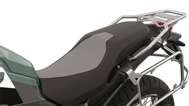 The comfort seat of the F 900 GS Adventure from BMW Motorrad